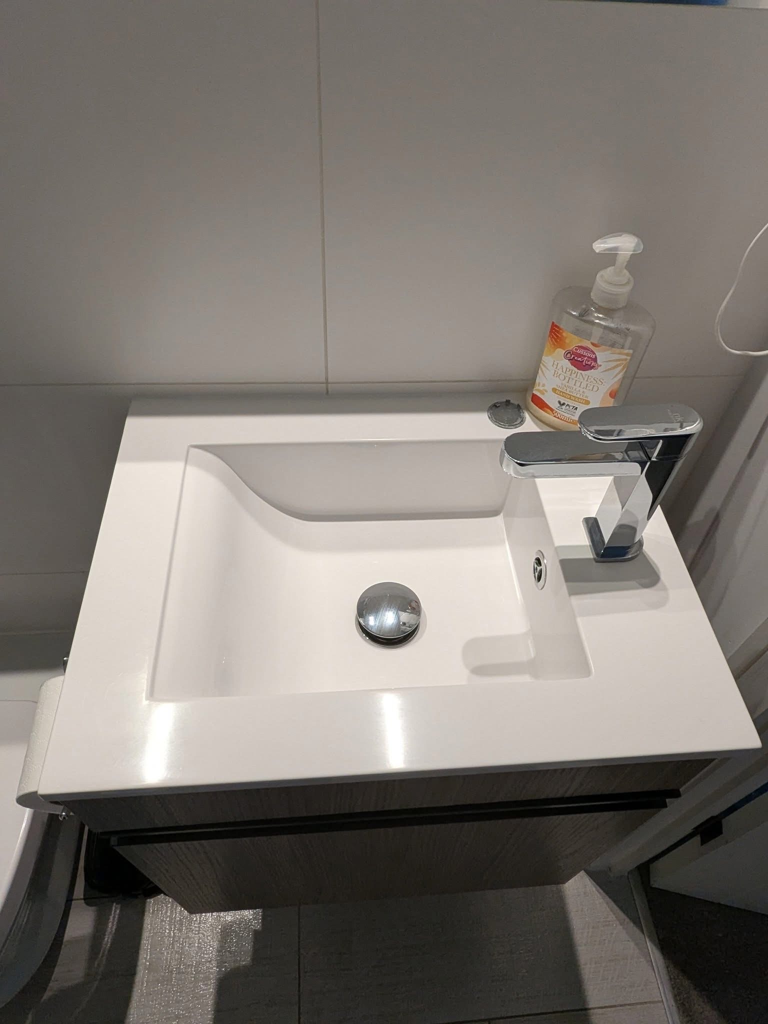 Bathroom sink before cleaning